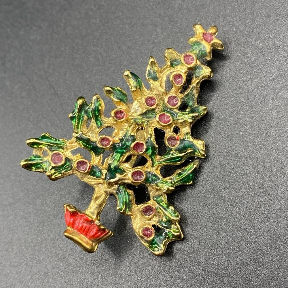 Vintage Christmas Tree Brooch Gold Tone Holiday Pin